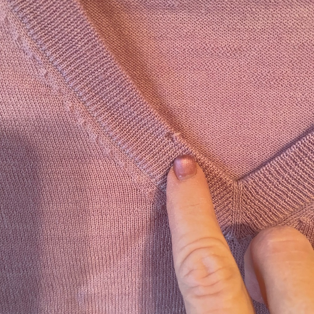 Taylor V-Neck Sweater merino wool for Men in Lavender - Picture 3 of 5